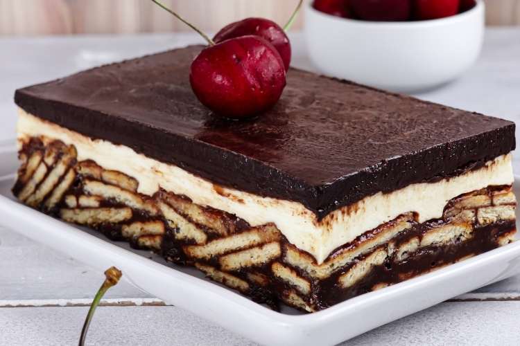 Turkey's favorite Chocolate Cake: Mosaic Cake (Mozaik Pasta)