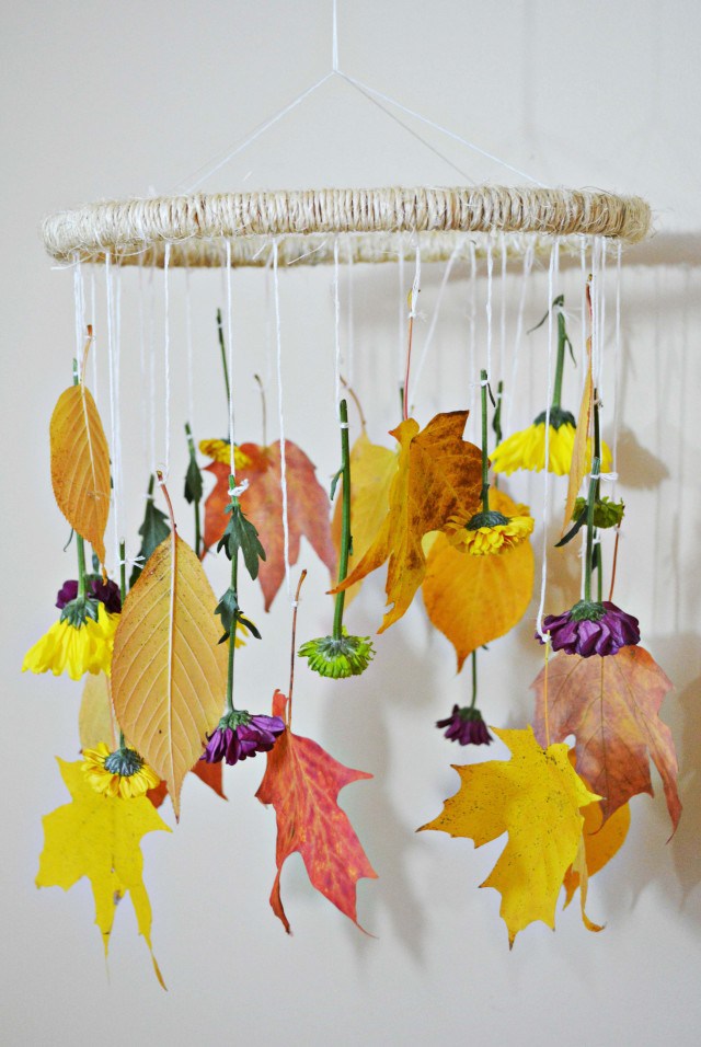 11 Ways to Use Leaves in Your Thanksgiving Decor
