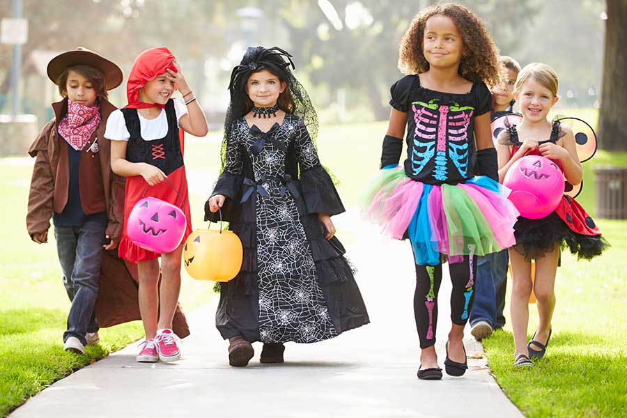 Kids trick-or-treating