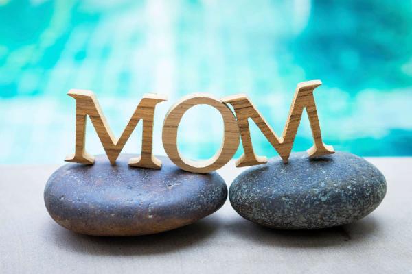 Luxurious Wraps for Moms on Mothers Day