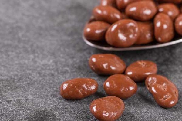 chocolate covered raisins