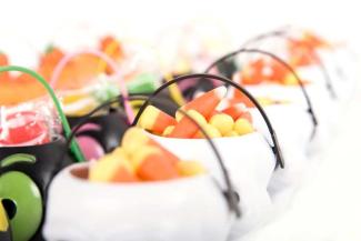 28 DIY Halloween Party Favors